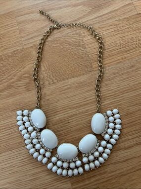 White fan statement necklace